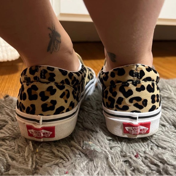 Women’s Vans Classic Slip-On Cheetah Print - Picture 5 of 5